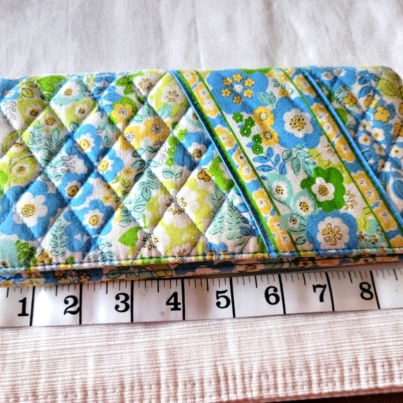 VERA Bradley Clutch wallet - Picture 7 of 8